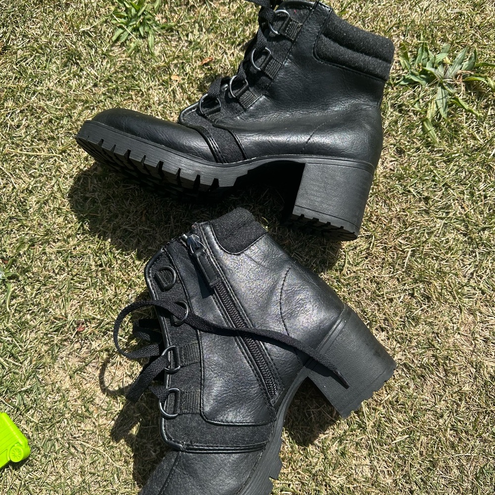 Stylish Black Lace-Up Boots for Women
